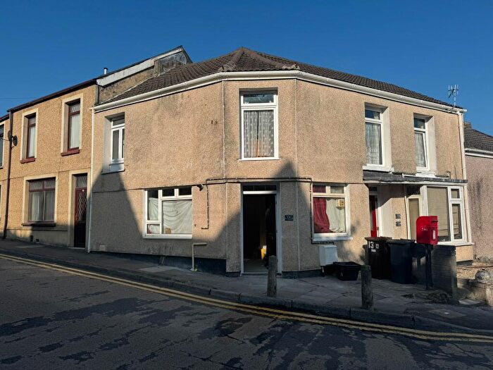 1 Bedroom Flat To Rent In C School Road, Neath, SA11