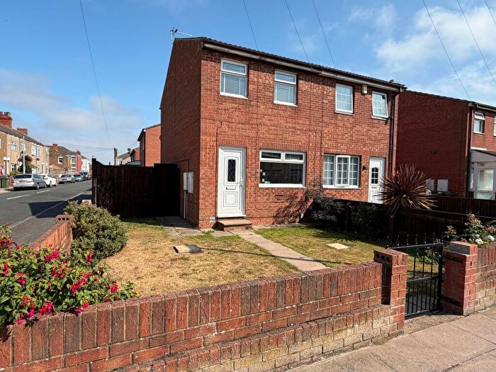 2 Bedroom Terraced House To Rent In Weelsby Street, Grimsby, DN32