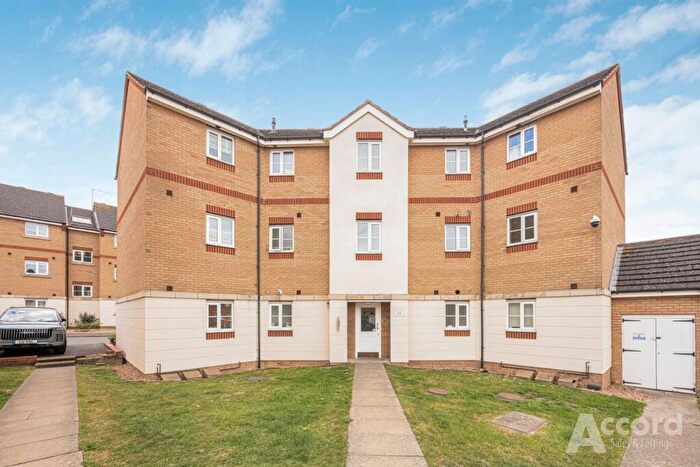 2 Bedroom Flat For Sale In Nightingale Crescent, Harold Wood, RM3