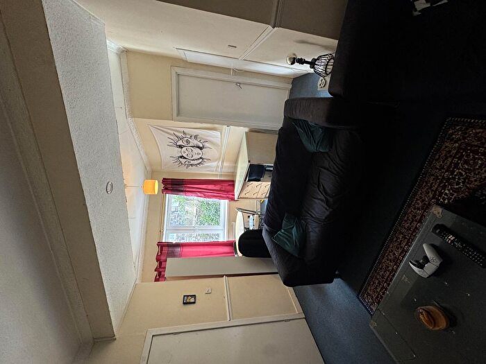 2 Bedroom Flat To Rent In Cowane Street, Stirling, FK8