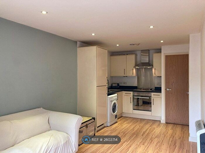 1 Bedroom Flat To Rent In The Fairfield, Farnham, GU9