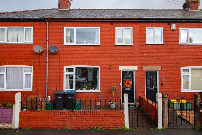 3 Bedroom Terraced House For Sale In Crown Street, Farington, Leyland, PR25