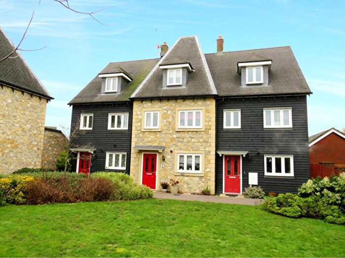 3 Bedroom House To Rent In Ditton, ME20