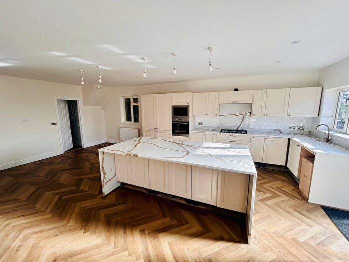 5 Bedroom Detached House To Rent In Watling Street, Rochester, ME2