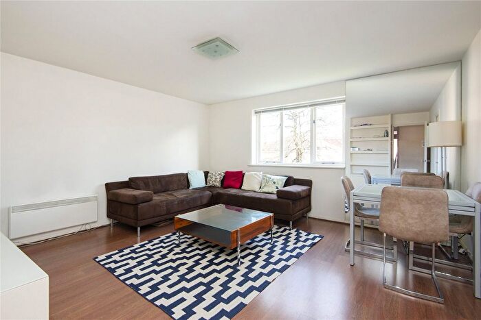 1 Bedroom Flat To Rent In Telegraph Place, Millwall, E14