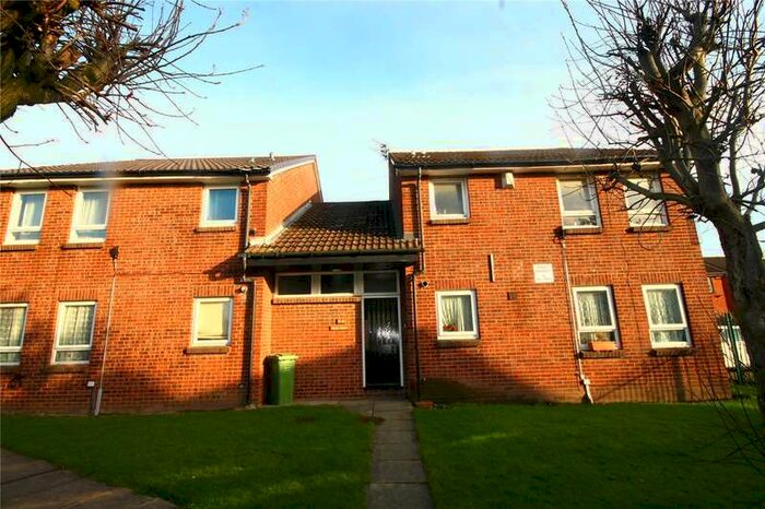 Flat To Rent In Ellen Wilkinson Crescent, Manchester, M12