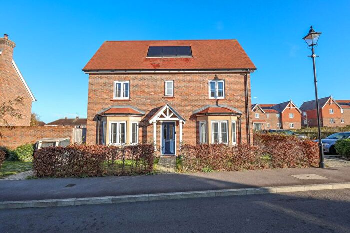 3 Bedroom Semi Detached House For Sale In Bonnet Lane, Burgess Hill, RH15