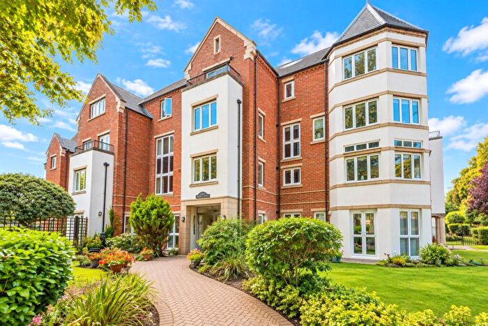 1 Bedroom Flat For Sale In Harlestone Road, Northampton, Northamptonshire, NN5