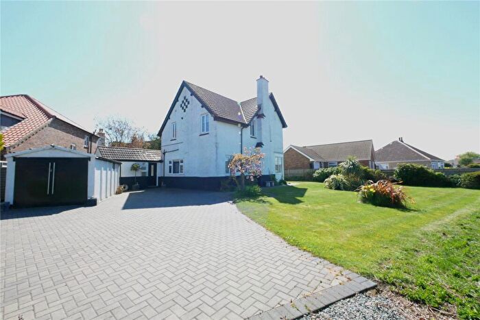 3 Bedroom Detached House For Sale In Sea Lane, Sandilands, Mablethorpe, Lincolnshire, LN12