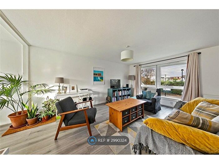 2 Bedroom Flat To Rent In Percy Road, Hampton, TW12