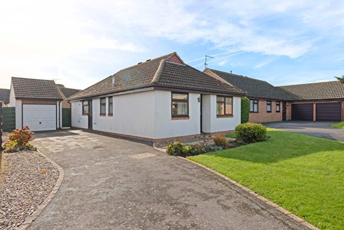 2 Bedroom Detached Bungalow For Sale In Blakemyle, Bognor Regis, PO21