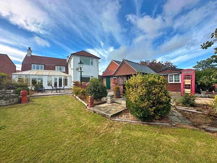 4 Bedroom Detached House For Sale In Boundary Lane, Wirral, CH60