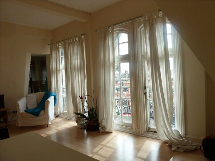 1 Bedroom Apartment To Rent In Edward Close, Cricklewood, London, NW2