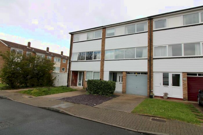 4 Bedroom Town House To Rent In Woodcote Drive, Orpington, BR6