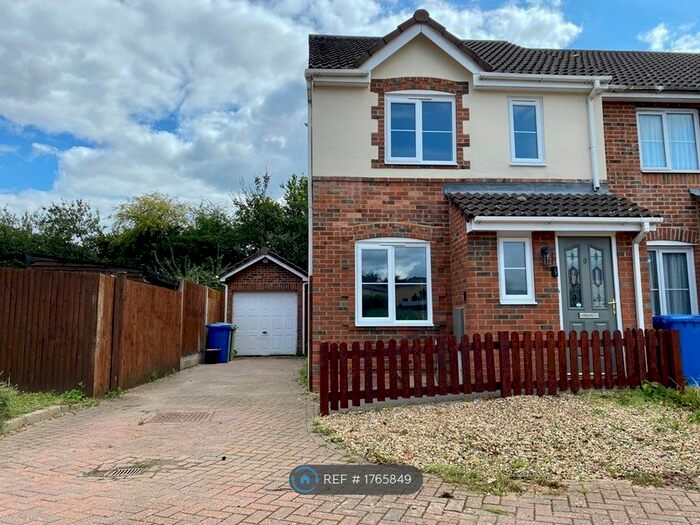 3 Bedroom End Of Terrace House To Rent In Olivine Close, Sittingbourne, ME10