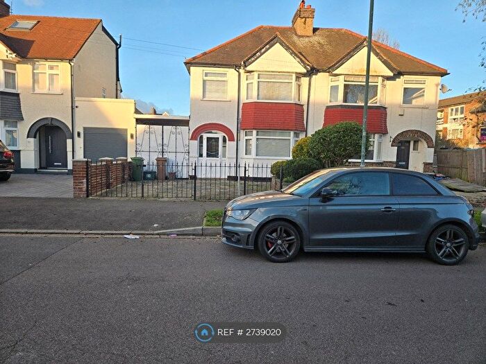 3 Bedroom Semi Detached House To Rent In Connaught Road, Sutton, SM1