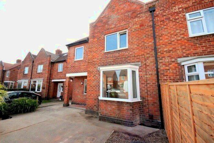 3 Bedroom Semi-Detached House To Rent In Swale Avenue, York, YO24