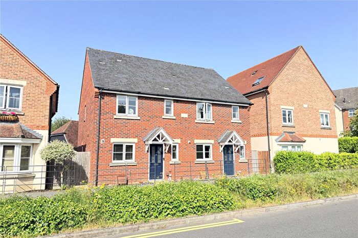 3 Bedroom Semi-Detached House For Sale In Merlin Way, Bracknell, Berkshire, RG12