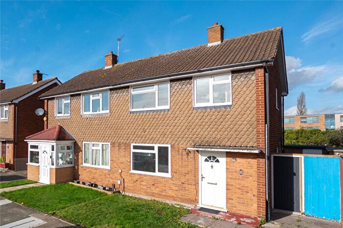 2 Bedroom Semi Detached House For Sale In Stirling Road, Twickenham, TW2