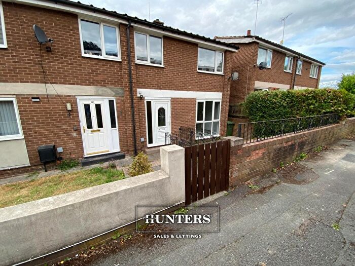 3 Bedroom Semi-Detached House To Rent In Primrose Close, Pontefract, WF8