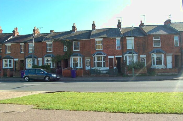 3 Bedroom Semi-Detached House To Rent In Whinbush Road, Hitchin, SG5