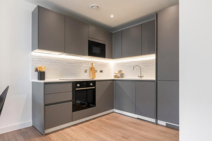 1 Bedroom Apartment To Rent In Domain, Tilling Courtyard, Weldale Street, Reading, Berkshire, RG1