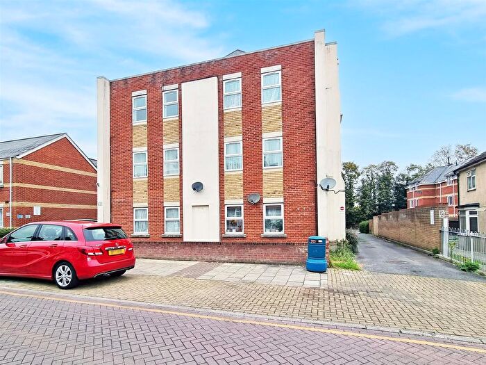 1 Bedroom Flat To Rent In Trafalgar Court, Trafalgar Street, Gillingham, ME7