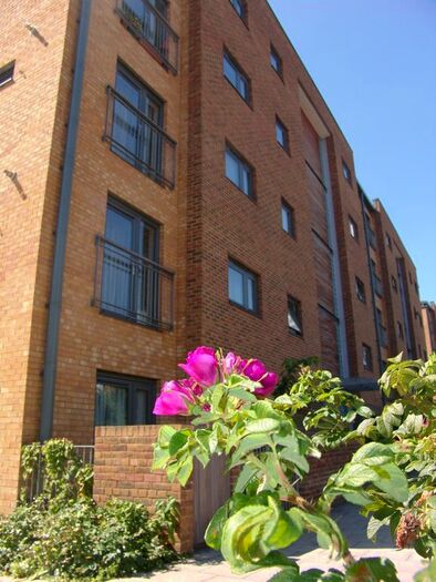 1 Bedroom Flat To Rent In Barfleur Lane, Deptford, London, SE8