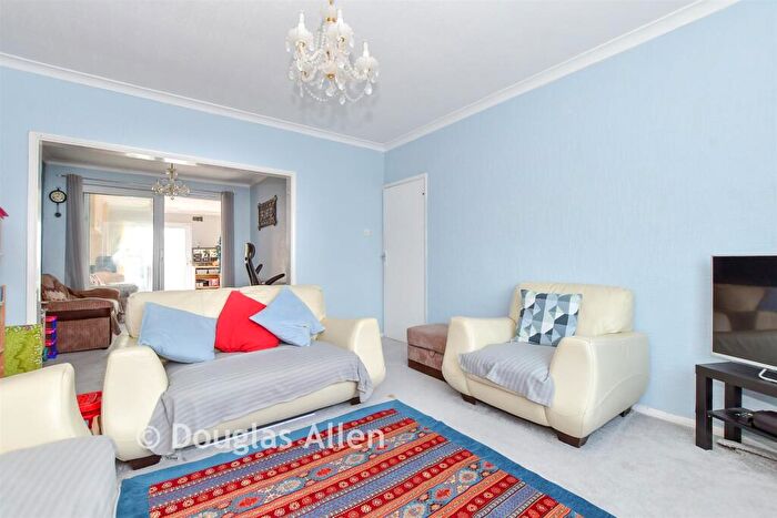 4 Bedroom Semi Detached House For Sale In Chadwell Heath Lane, Chadwell Heath, Essex, RM6