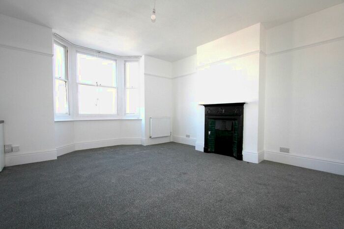2 Bedroom Maisonette To Rent In Tarring Road, Worthing, BN11