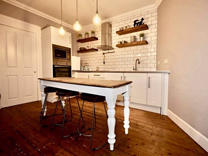 2 Bedroom Flat To Rent In Blackness Road, Dundee, DD2