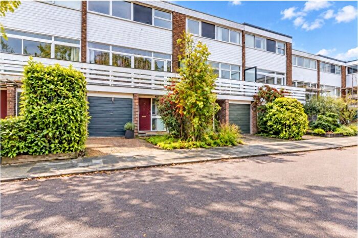 5 Bedroom Terraced House To Rent In The Hamlet, Champion Hill, London, SE5