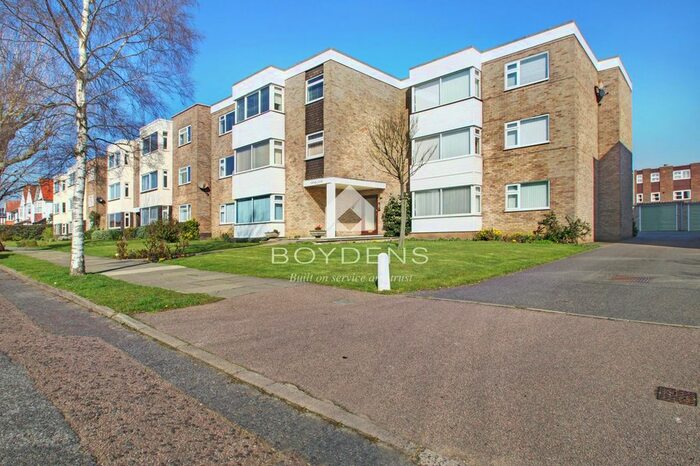 2 Bedroom Flat To Rent In Queens Road, Frinton-On-Sea, CO13