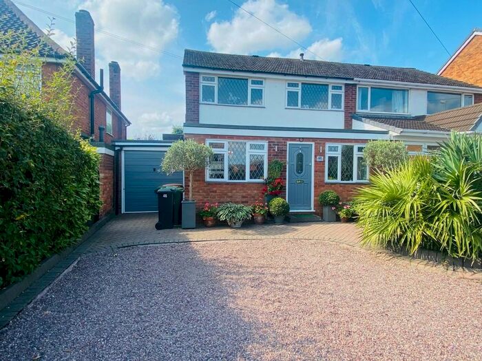 3 Bedroom Semi-Detached House To Rent In Maxholm Road, Streetly, Sutton Coldfield, B74