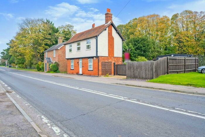 4 Bedroom Detached House For Sale In Hill View, Buckland, Buntingford, SG9