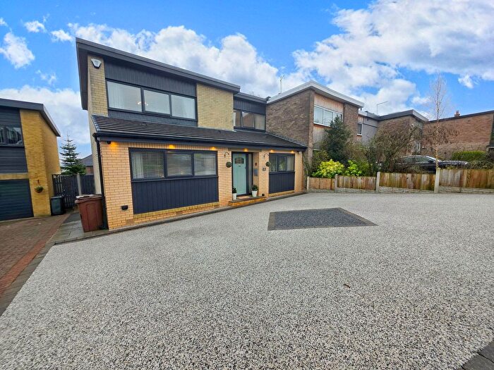 5 Bedroom Link Detached House For Sale In Limes Avenue, Staincross, Barnsley, S75