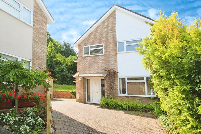 4 Bedroom Detached House To Rent In Chandos Close, Buckingham, MK18