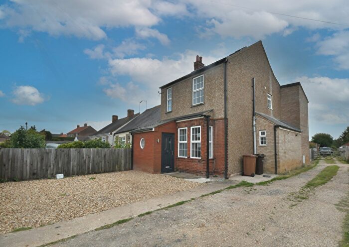 4 Bedroom Semi-Detached House For Sale In Wootton Road, King's Lynn, PE30