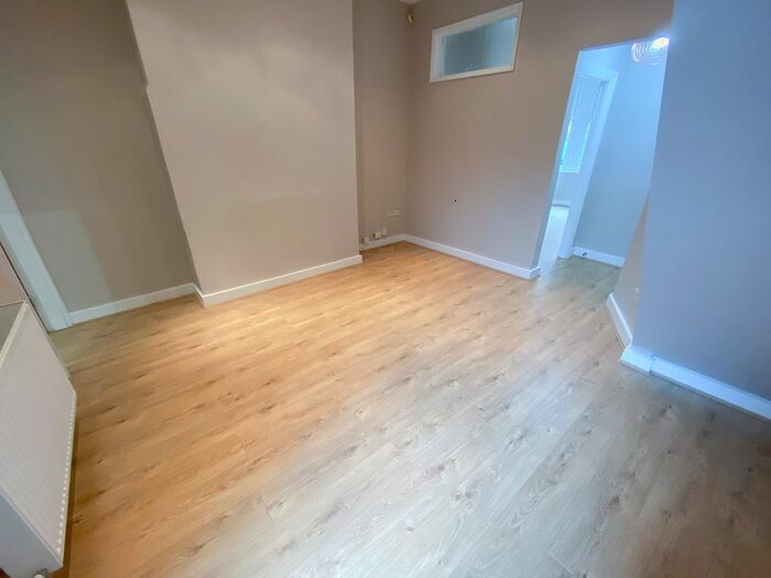1 Bedroom Flat To Rent In Westgate Road, Mossley Hill, Liverpool, L15