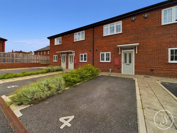 2 Bedroom Terraced House For Sale In Eden Court, Leeds, LS4
