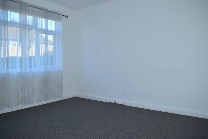 1 Bedroom Flat To Rent In Church Lane, London, SW17