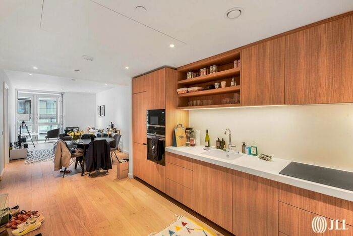 1 Bedroom Flat To Rent In Prospect Way, London, SW11