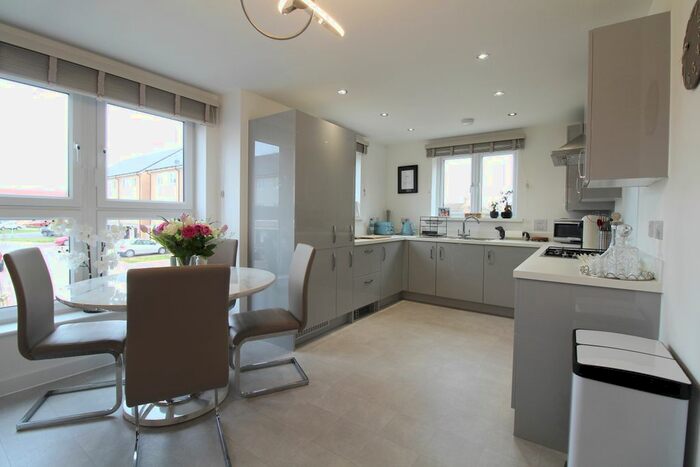 2 Bedroom Flat To Rent In Bentley Grove, Peterborough, PE3