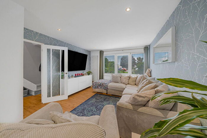 3 Bedroom End Of Terrace House For Sale In Tresilian Square, Hemel Hempstead, HP2