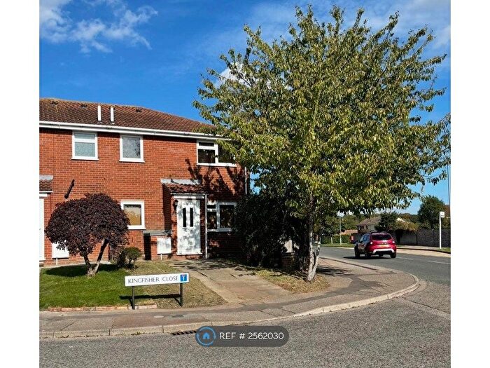 1 Bedroom Semi-detached House To Rent In Kingfisher Close, Colchester, CO4