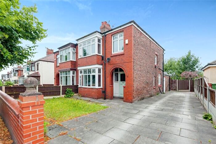 3 Bedroom Semi Detached House To Rent In Kingsway, Widnes, WA8