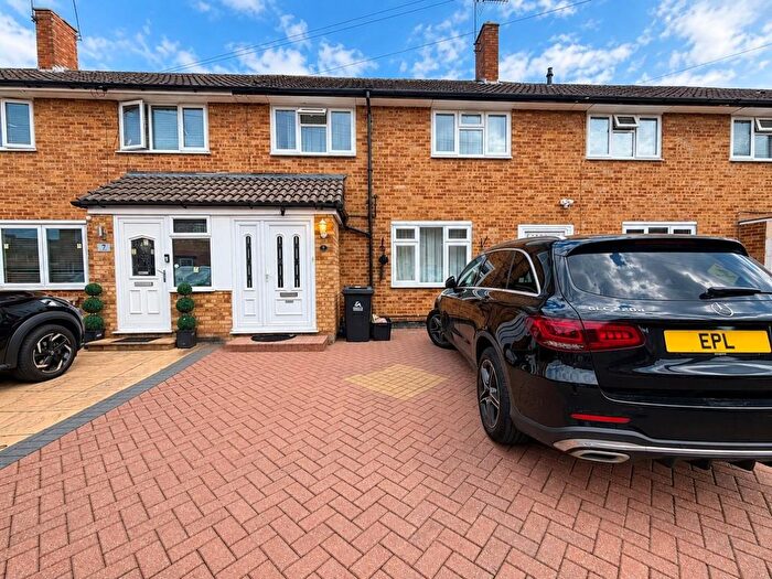 4 Bedroom End Of Terrace House To Rent In Birchfield Road, Cheshunt, Waltham Cross, EN8