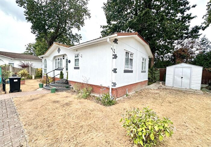 2 Bedroom Park Home For Sale In Sacketts Grove, Clacton-On-Sea, Essex, CO16