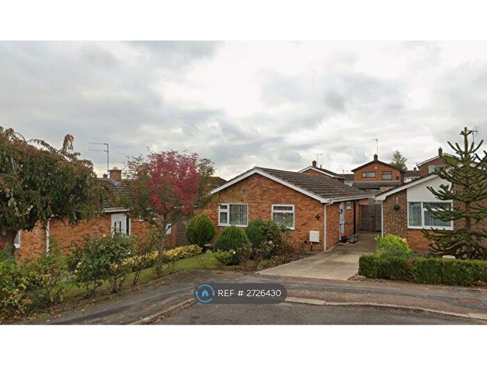 3 Bedroom Bungalow To Rent In Brooksdale Close, Kettering, NN16