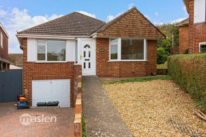 3 Bedroom Bungalow To Rent In Burnham Close, Woodingdean, Brighton, BN2